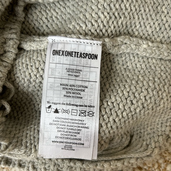 NWT One Teaspoon Nemesis Distressed Cable Knit Sweater in Grey Spirit - Large - Picture 13 of 16